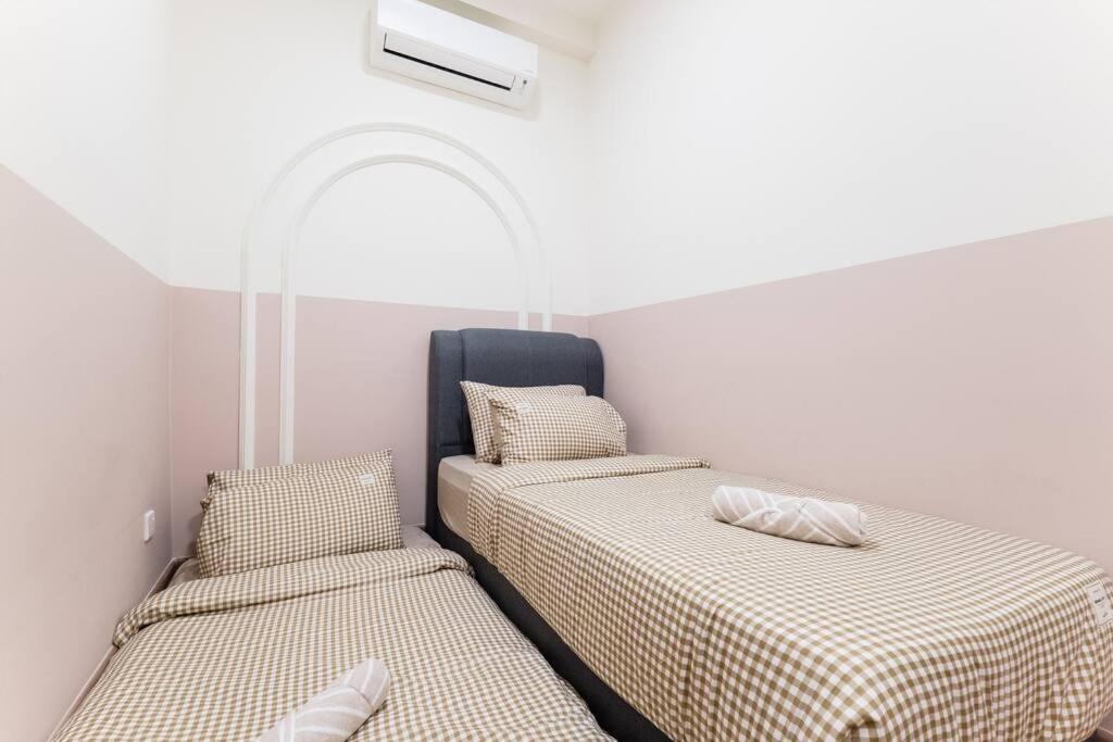 Arte Mont Kiara Duplex 4 Pax Jacuzzi Lägenhet Kuala Lumpur Exteriör bild