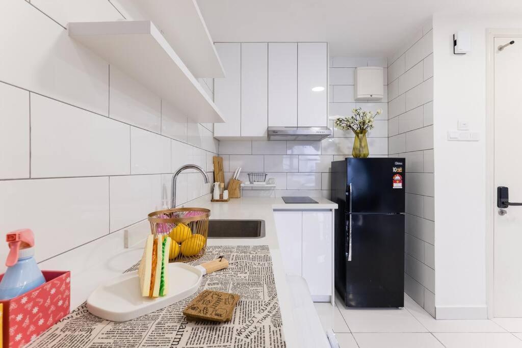 Arte Mont Kiara Duplex 4 Pax Jacuzzi Lägenhet Kuala Lumpur Exteriör bild